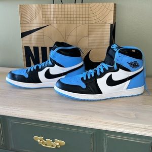 Size 15 
Air Jordan 1 Retro High OG UNC toe